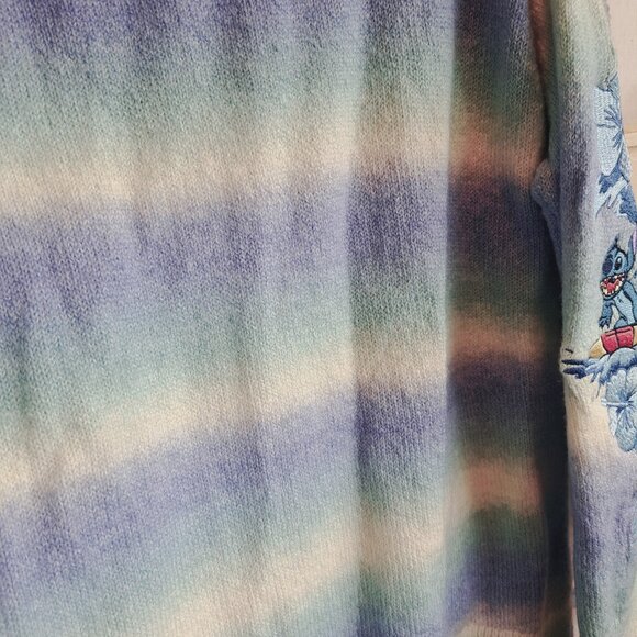 Disney Embroidered Lilo & Stitch 626 Surfing Watercolor Blues Hoodie Size 2X - Picture 11 of 11